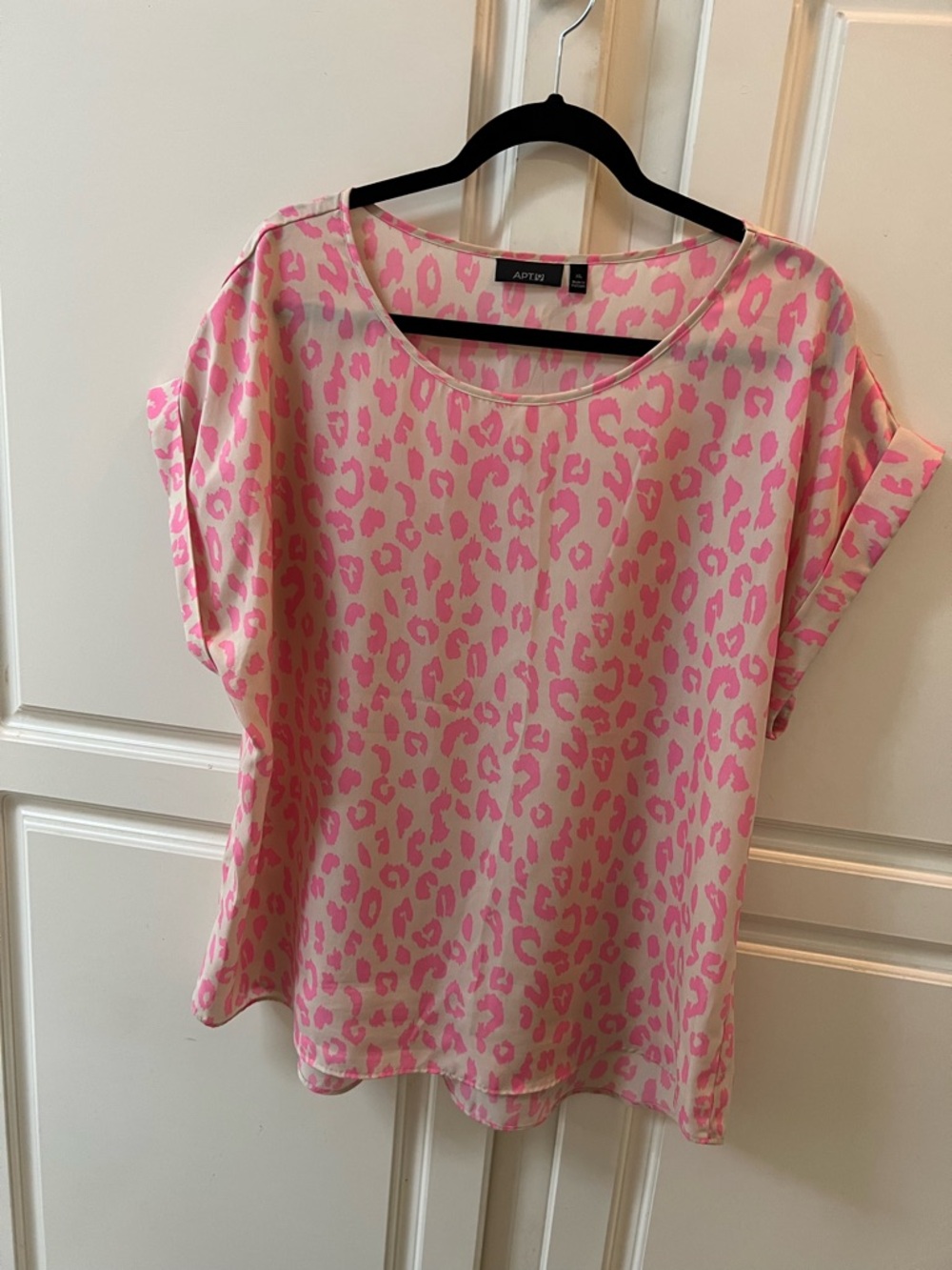 Apt. 9 Pink Leopard Print Short Sleeve Blouse
